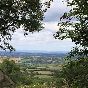 https://pathways-beachwood-cottage.tophotelsbath.com