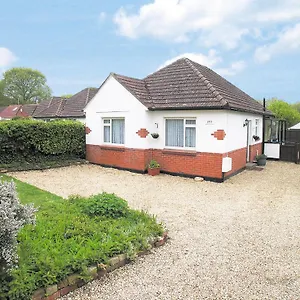 https://oak-lodge.tophotelsbath.com
