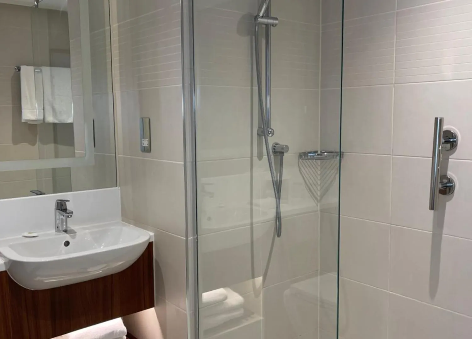 Hotel Courtyard By Marriott London Heathrow Airport à Harlington