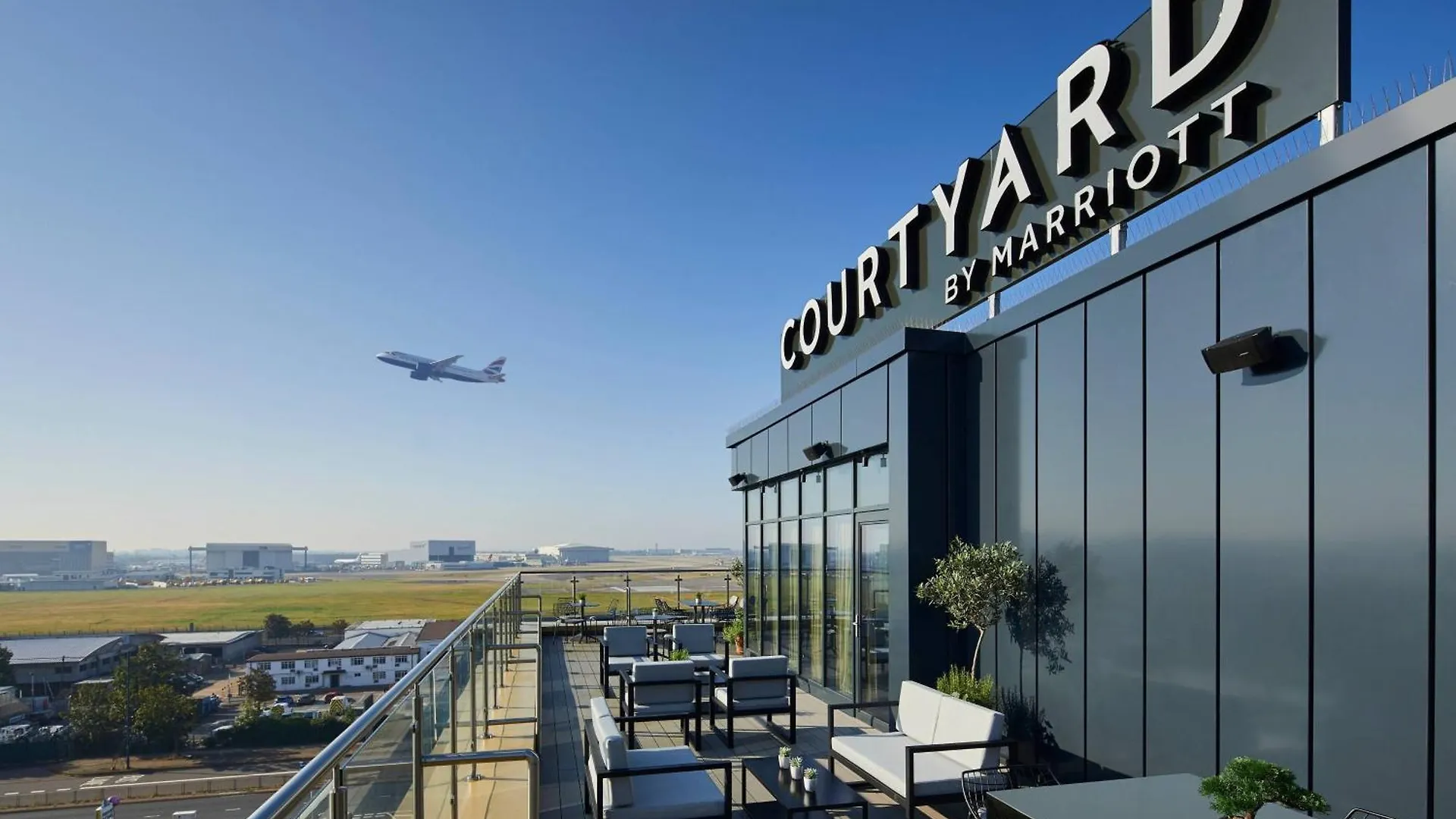 Hotel Courtyard By Marriott London Heathrow Airport à Harlington   Harlington (Greater London)