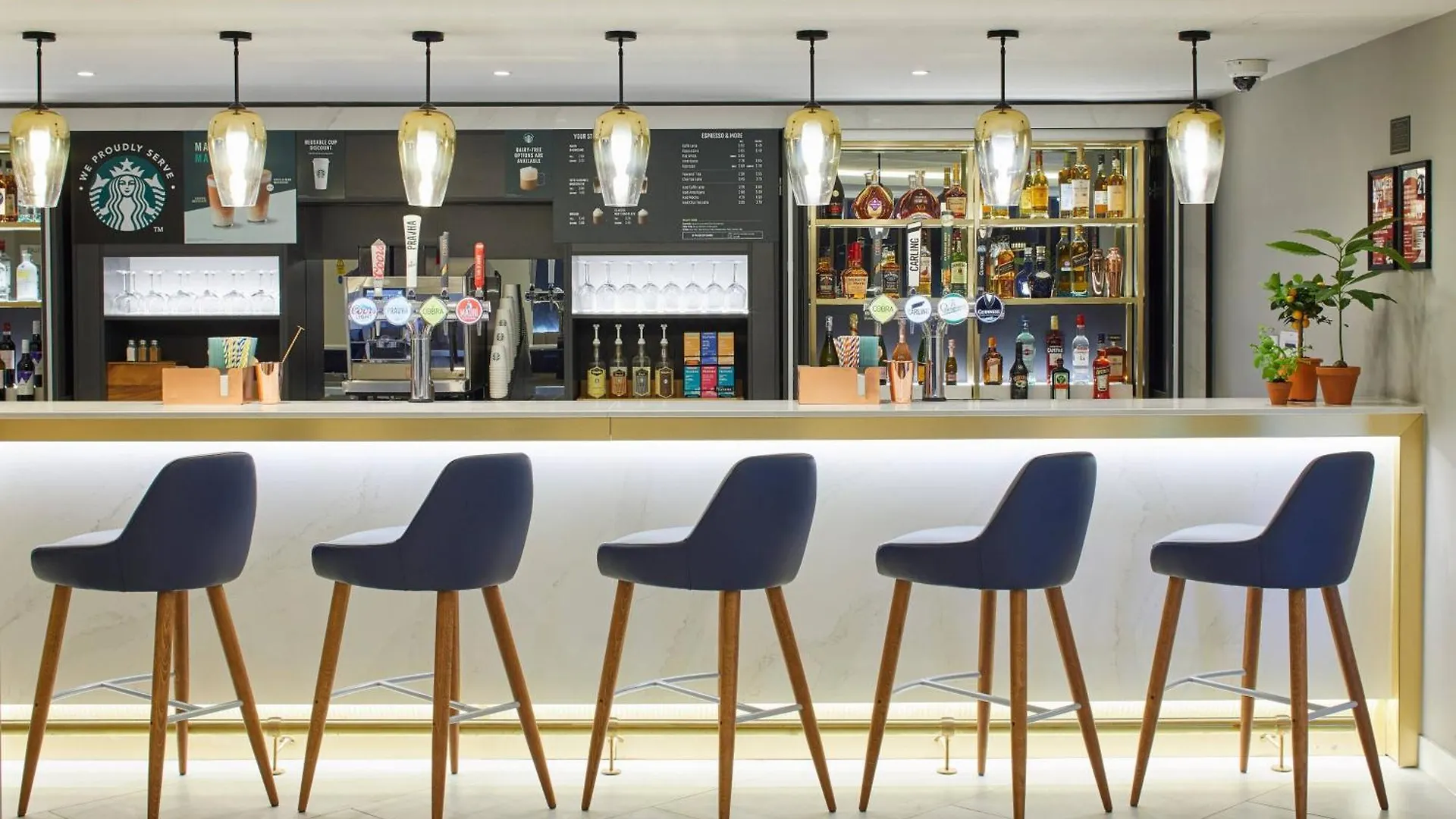 Hotel Courtyard By Marriott London Heathrow Airport à Harlington