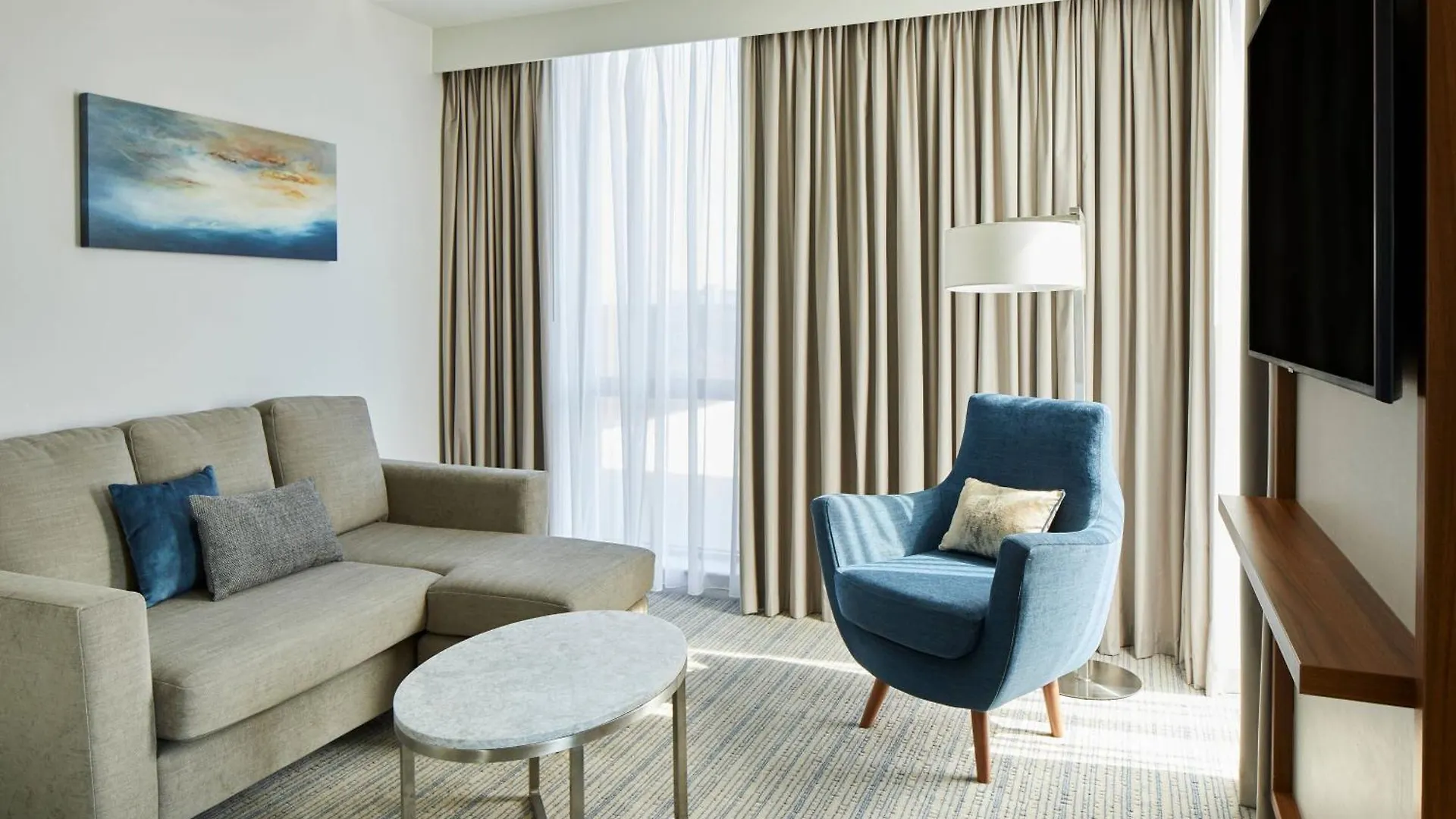 Hotel Courtyard By Marriott London Heathrow Airport à Harlington  4*, Harlington (Greater London)